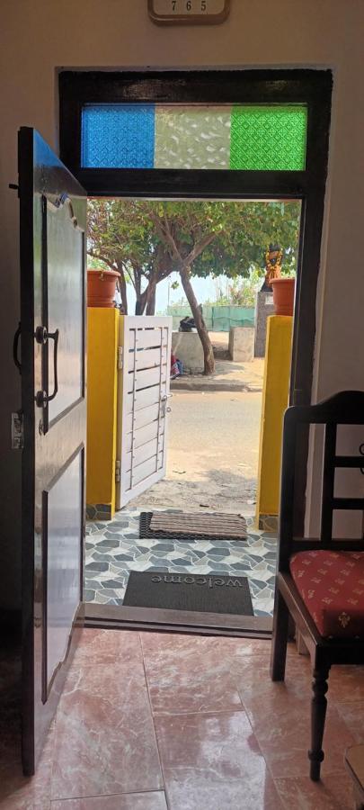 Villa Betty Beach Front Pondicherry Eksteriør bilde