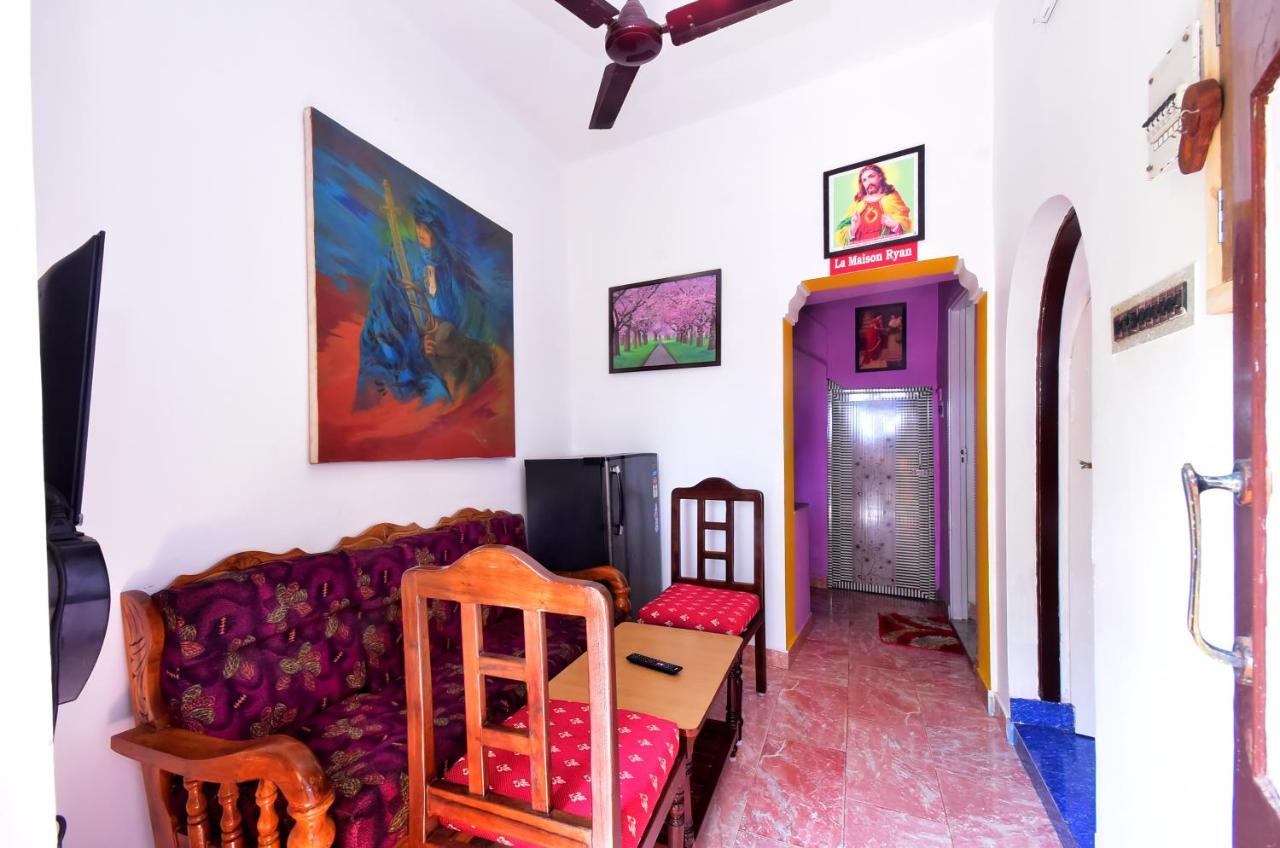 Villa Betty Beach Front Pondicherry Eksteriør bilde