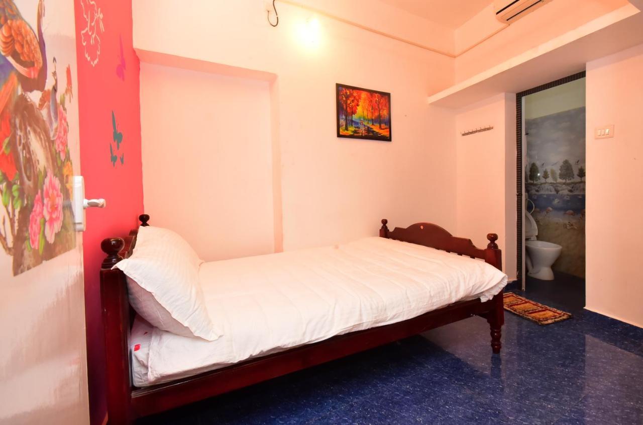 Villa Betty Beach Front Pondicherry Eksteriør bilde